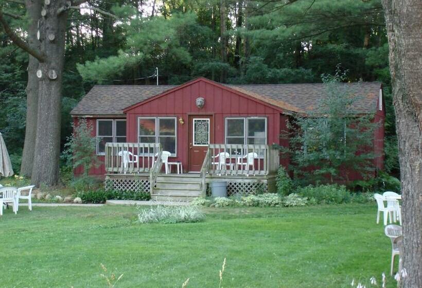 Отель Silver Spruce Resort