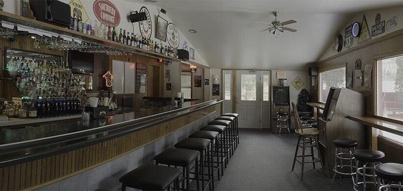 Отель Silver Spruce Resort