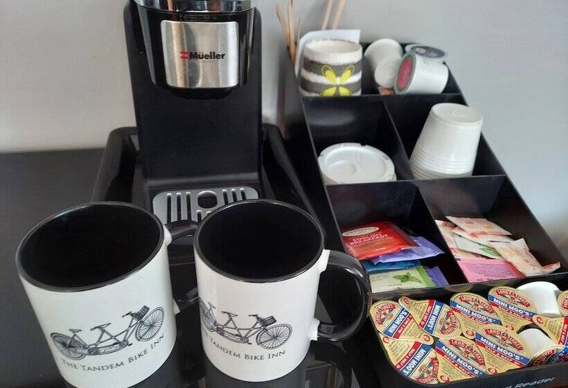 בית מלון כפרי Tandem Bike Inn