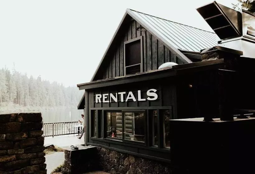 Hotelli The Suttle Lodge & Boathouse