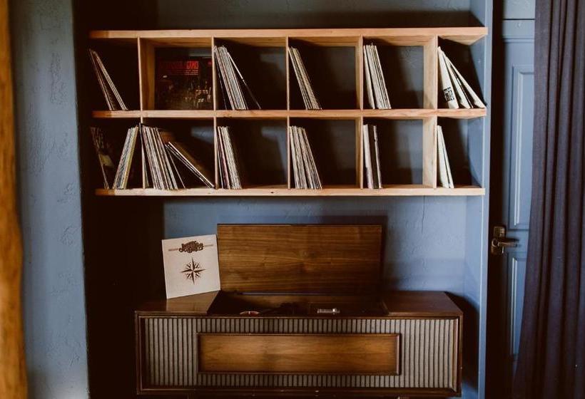 ホテル The Suttle Lodge & Boathouse