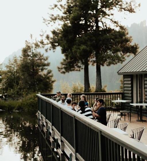 ホテル The Suttle Lodge & Boathouse