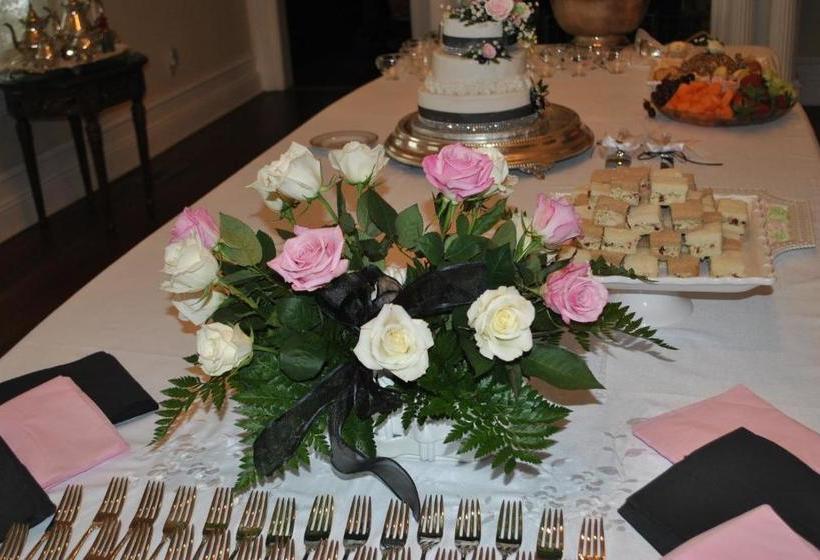 בית מלון כפרי Trinkle Mansion Bed & Breakfast