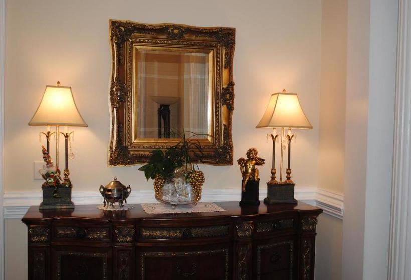 בית מלון כפרי Trinkle Mansion Bed & Breakfast