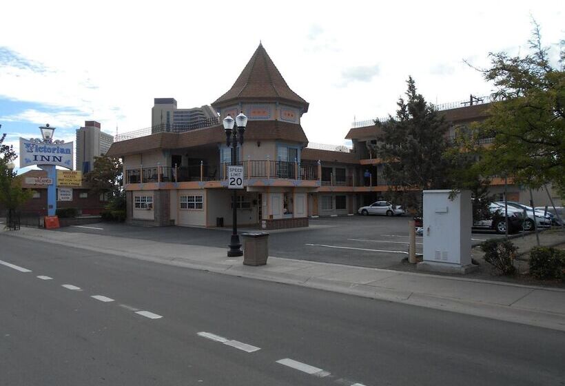 فندق Victorian Inn