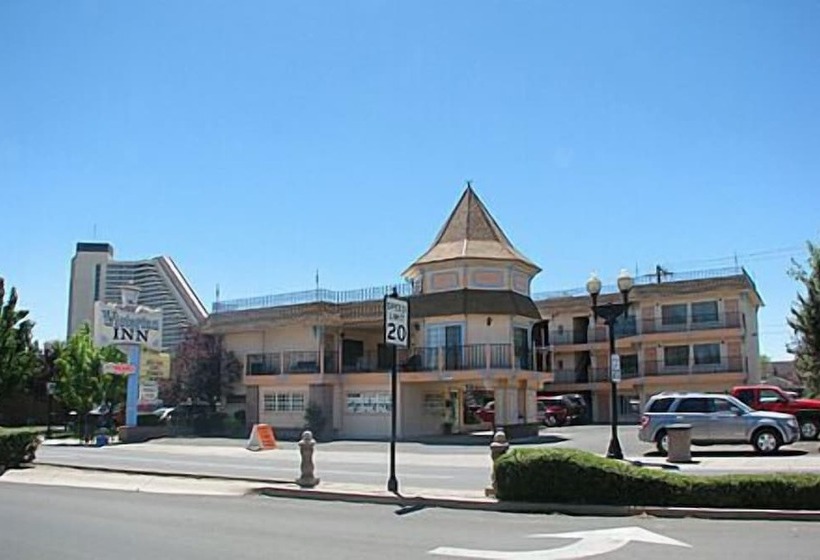 فندق Victorian Inn