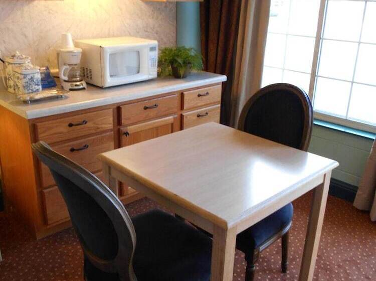 فندق Victorian Inn