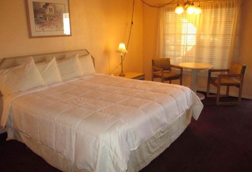 فندق Victorian Inn