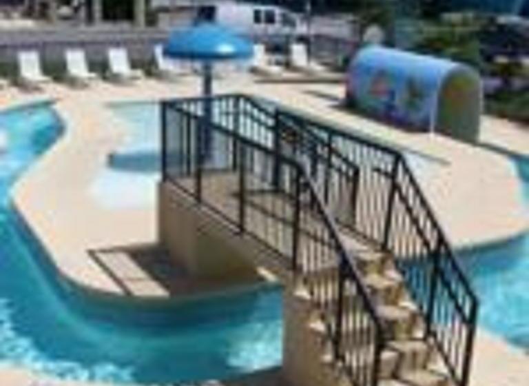 בית מלון כפרי Wave Rider Resort