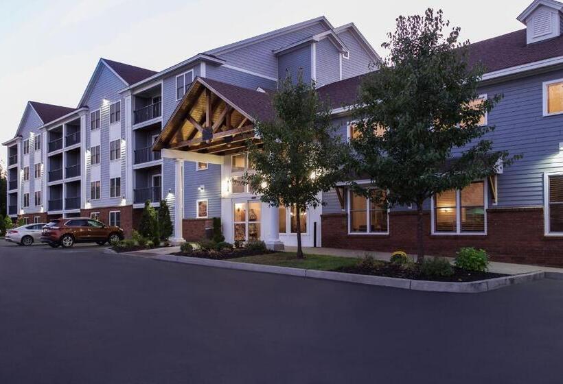 酒店 White River Inn & Suites