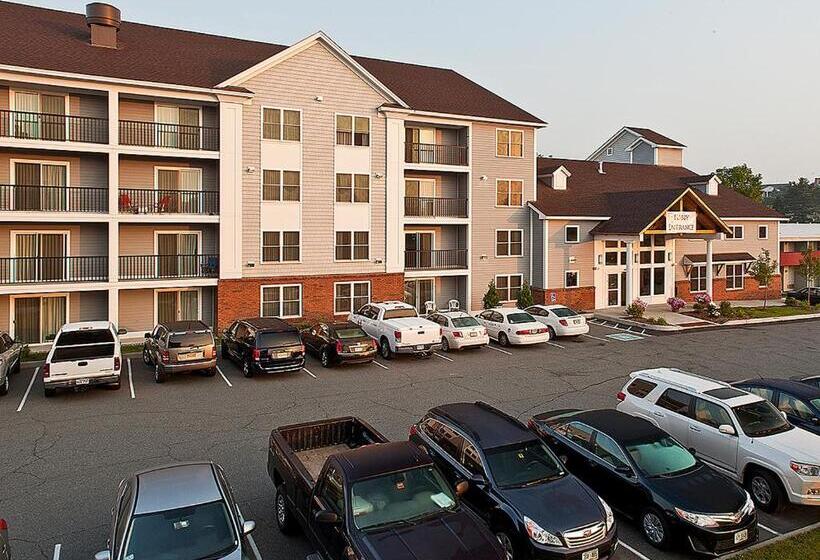 酒店 White River Inn & Suites