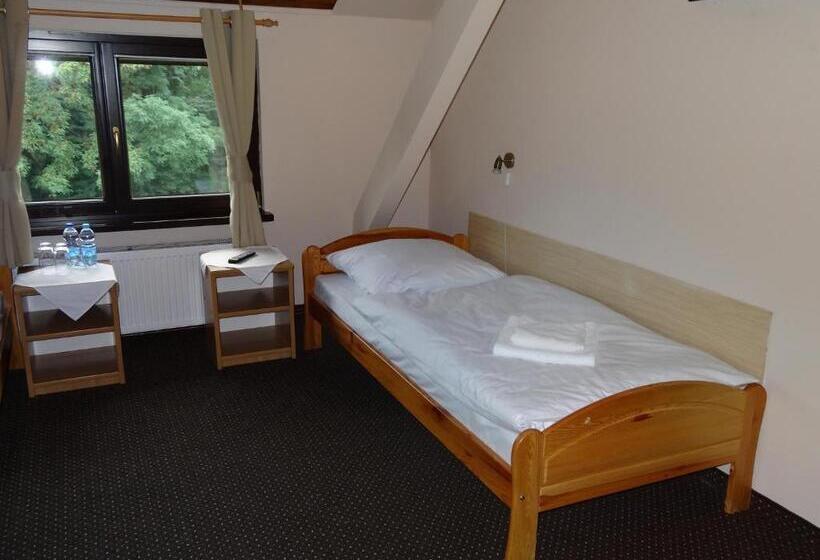 فندق Zajazd Pod Niedźwiedziem