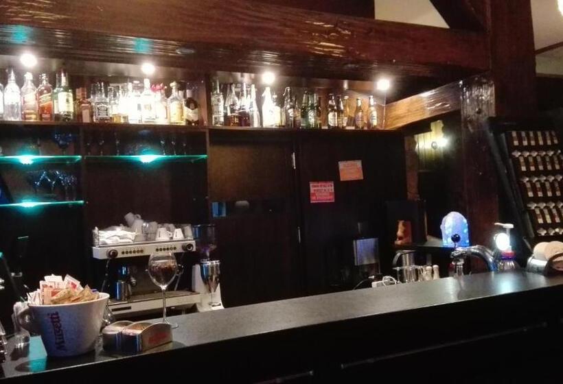 فندق Zajazd Pod Niedźwiedziem