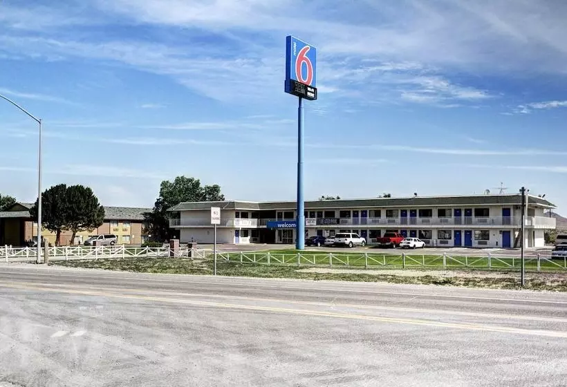 Motel 6 Wells