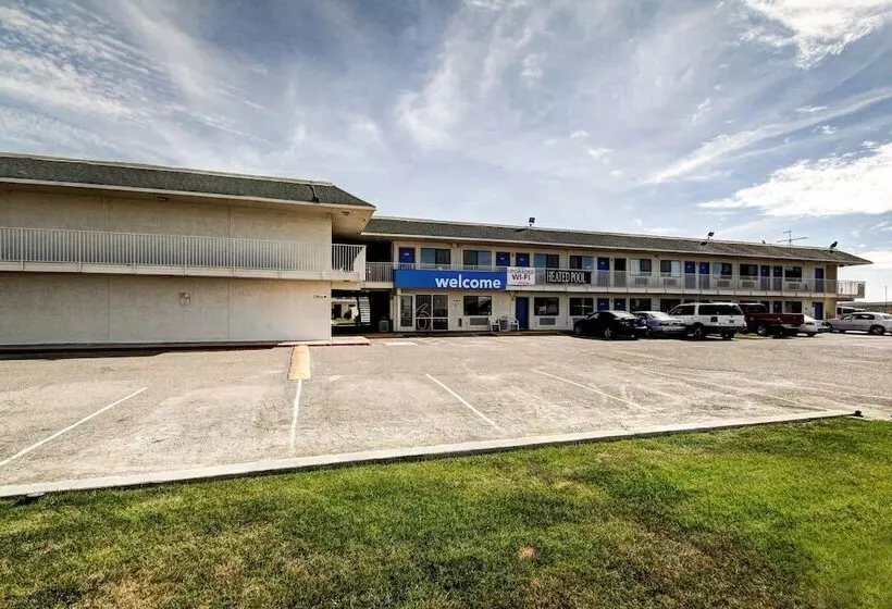 Motel 6 Wells