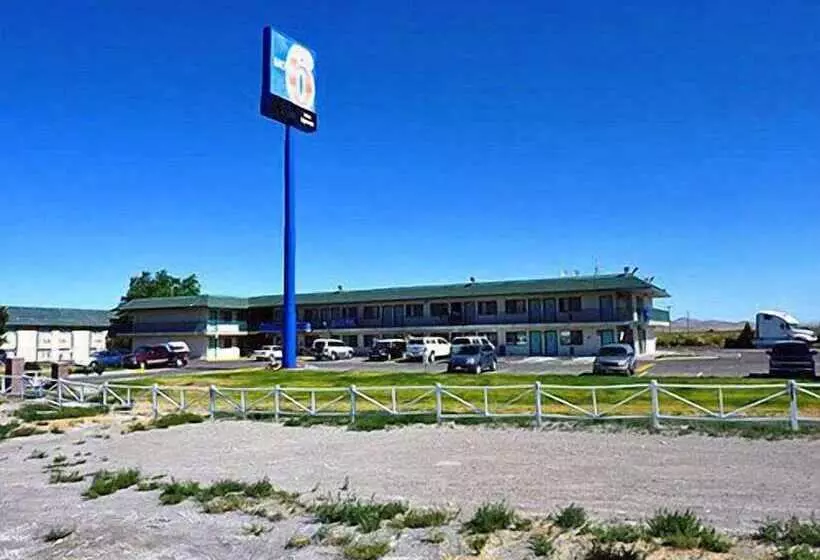 Motel 6 Wells
