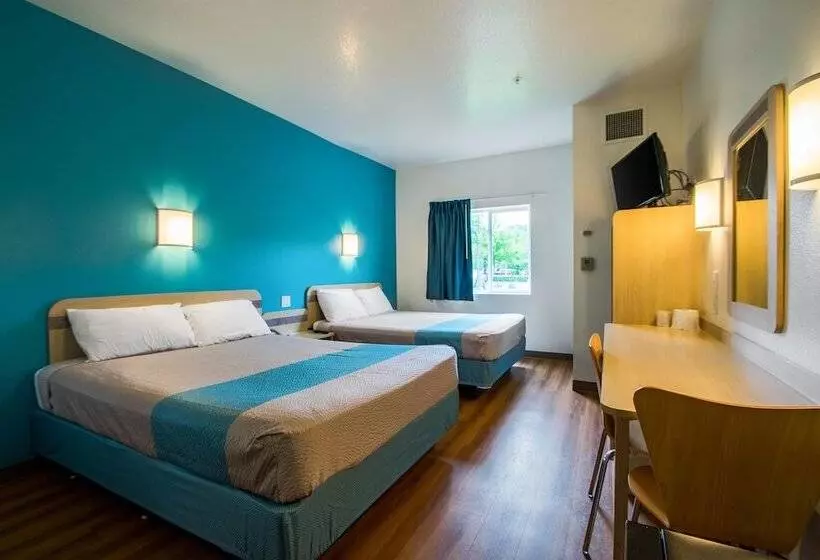 Motel 6 Portland, Or   I 5