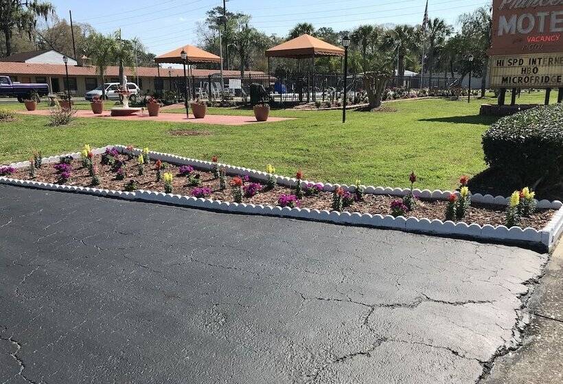 Silver Princess Motel