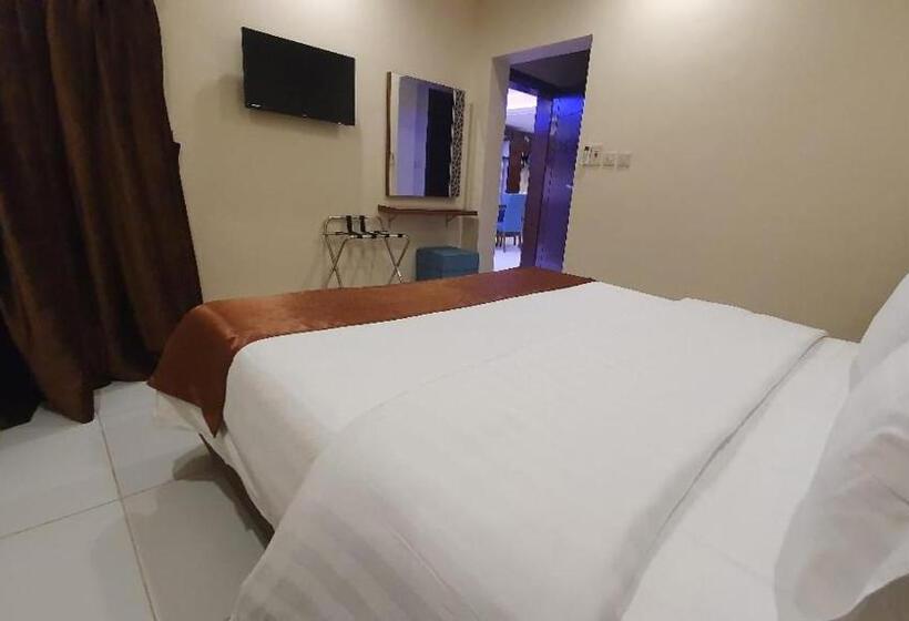 منتجع شاطئ الدولفين للإيواء السياحي