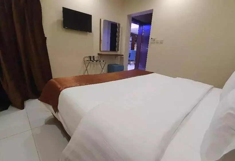 منتجع شاطئ الدولفين للإيواء السياحي