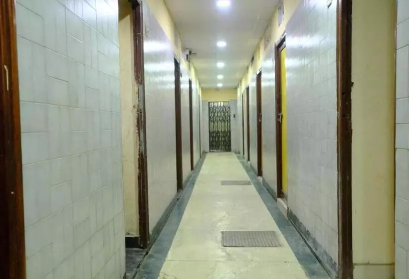 هاستل Bava Inn