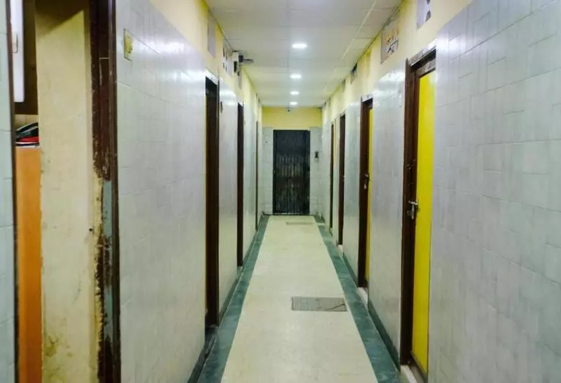 هاستل Bava Inn
