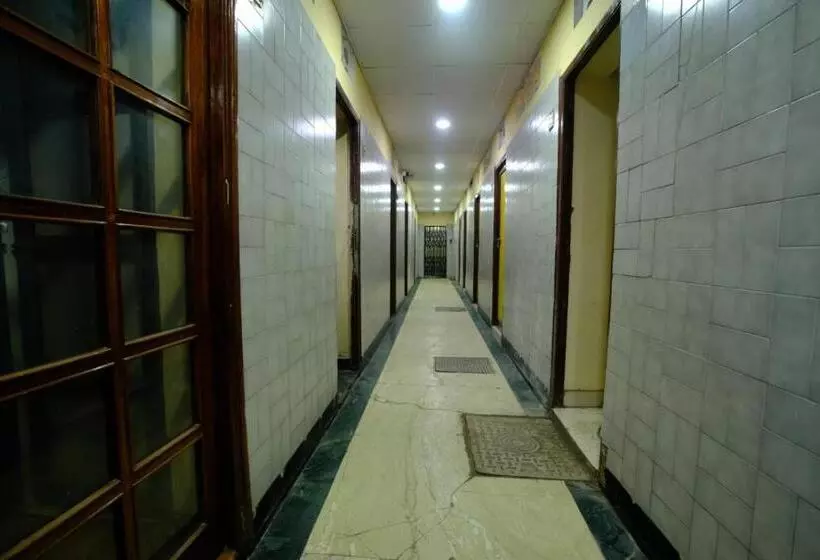 هاستل Bava Inn