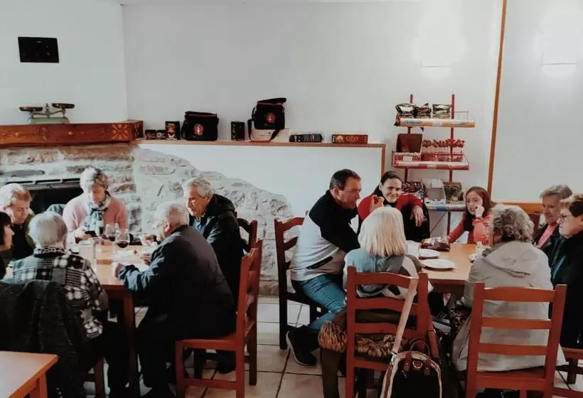 Retkeilymaja Posada De Ollo