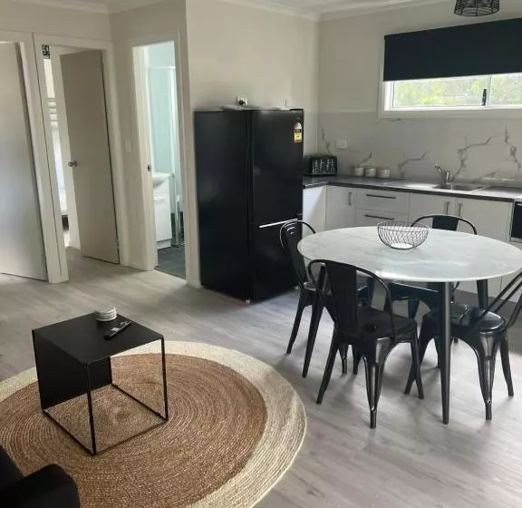 Batemans Bay North Bush Cottages