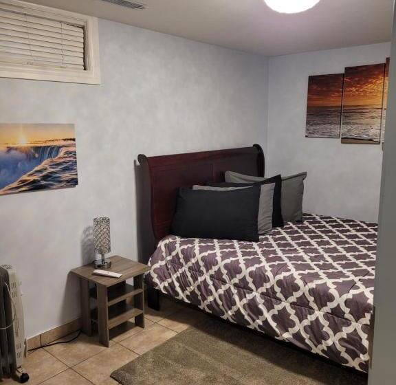 تختخواب و صبحانه Close To Everything In The Falls And Notl