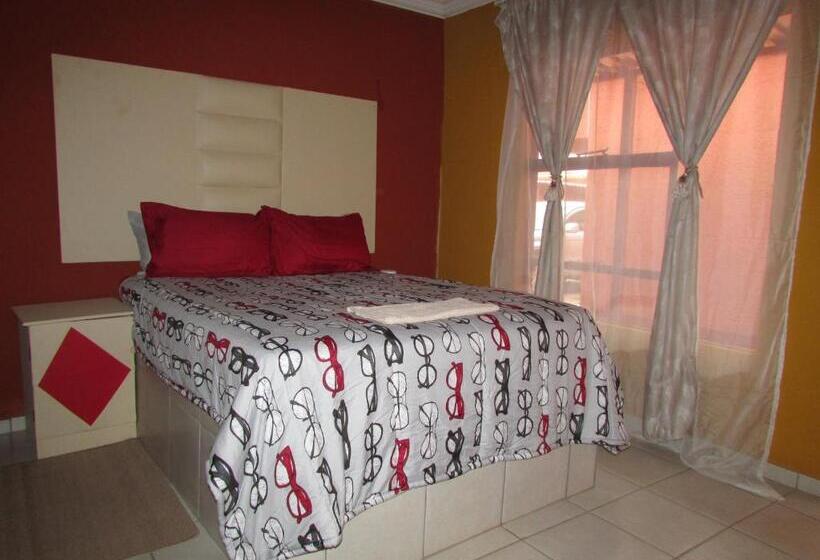 민박 Cozy Queen Bed Apartment In Hammanskraal