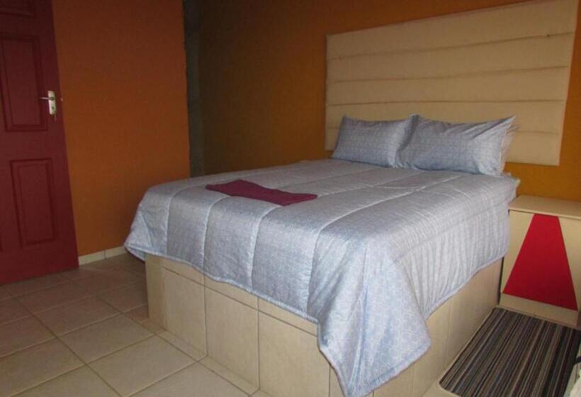 민박 Cozy Queen Bed Apartment In Hammanskraal