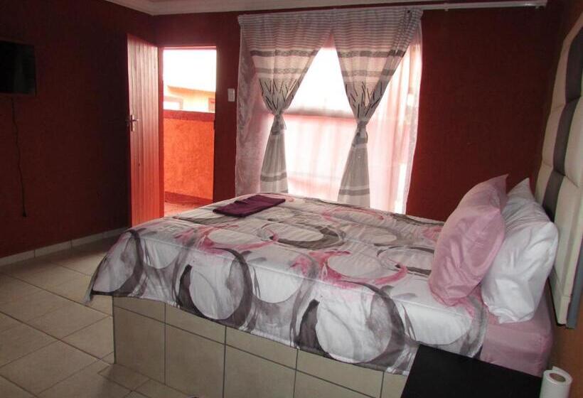 민박 Cozy Queen Bed Apartment In Hammanskraal