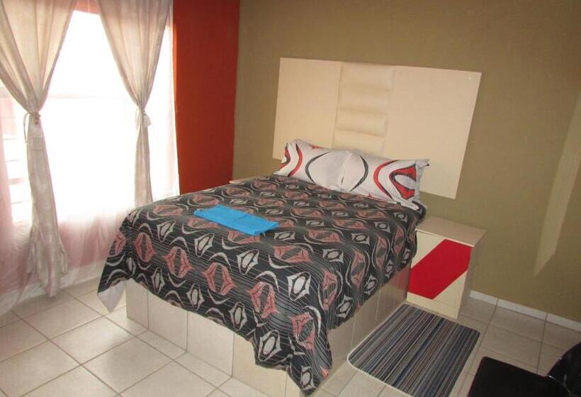 민박 Cozy Queen Bed Apartment In Hammanskraal