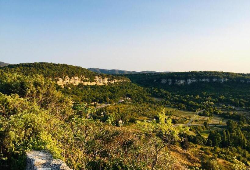 مبيت وإفطار Histoire De Cru