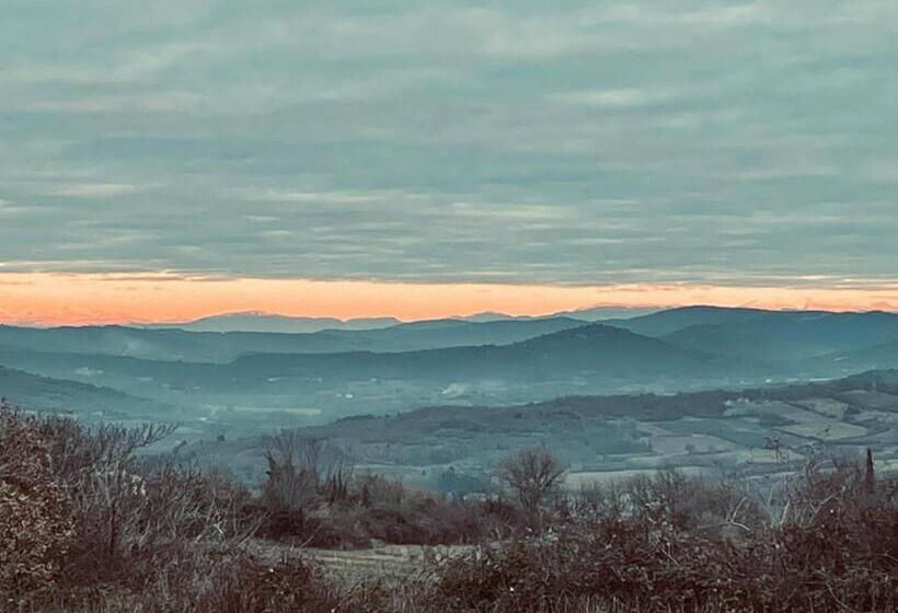 مبيت وإفطار Histoire De Cru