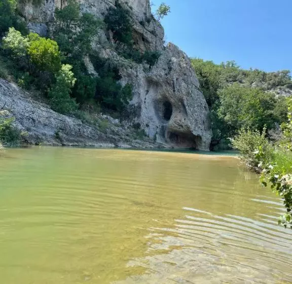 ベッドアンドブレックファースト Histoire De Cru