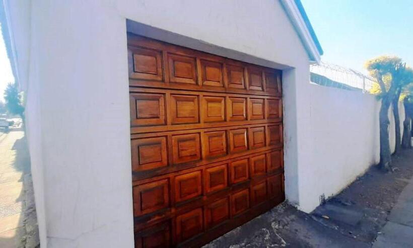 ベッドアンドブレックファースト Hkm Guest House