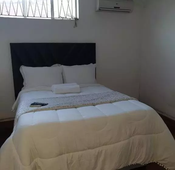 تختخواب و صبحانه Hkm Guest House