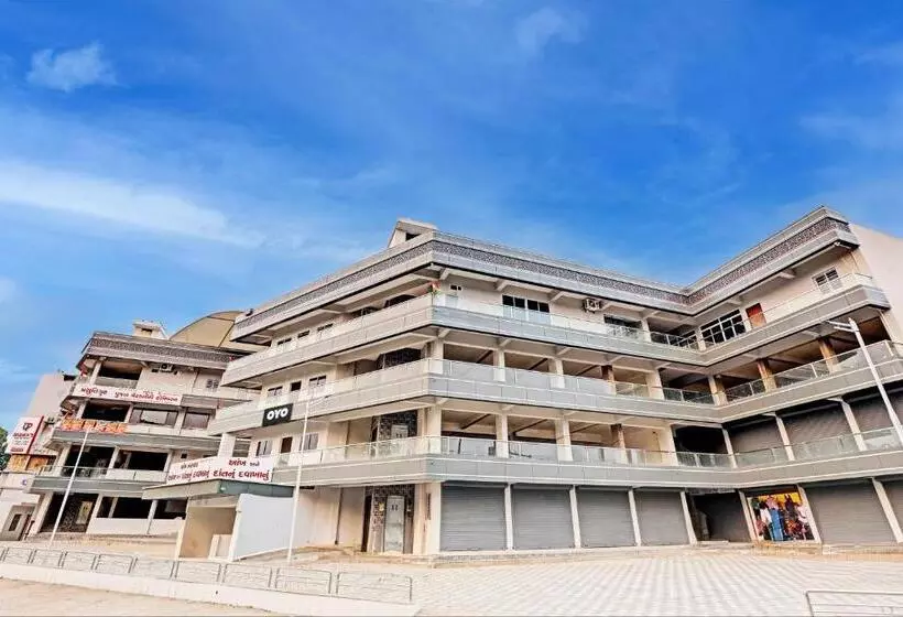 Hotelli Collection O Kanha Inn