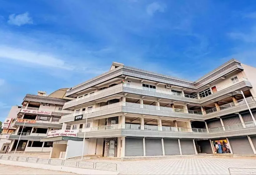 Hotelli Collection O Kanha Inn