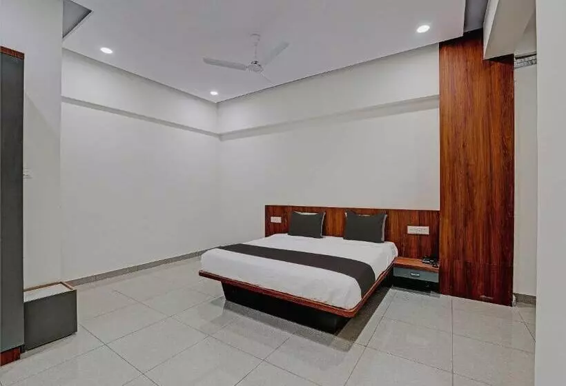 Hotelli Collection O Kanha Inn