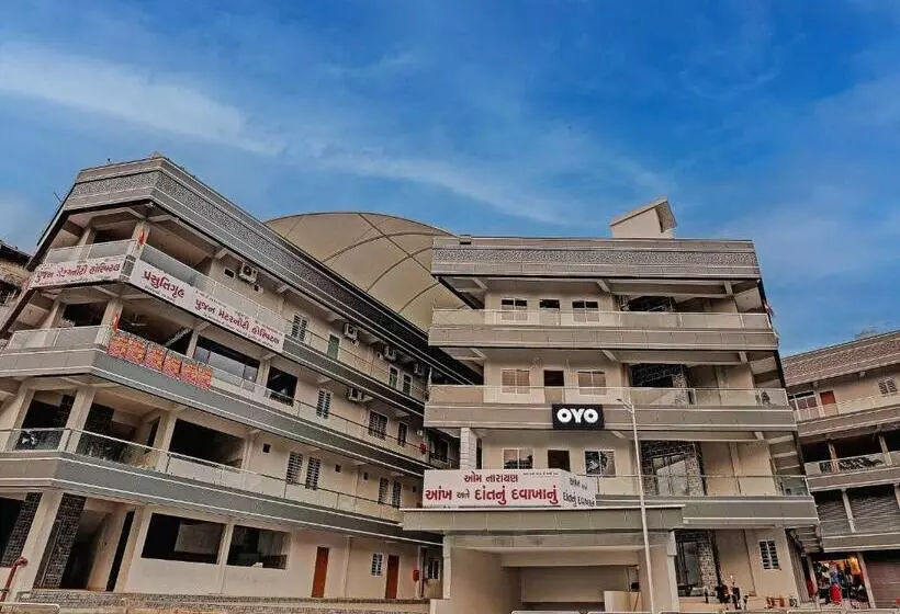 Hotelli Collection O Kanha Inn