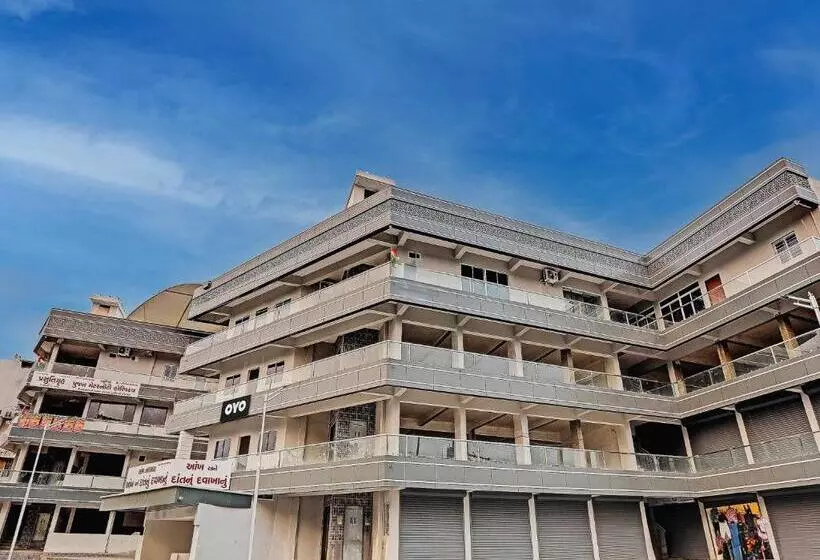 Hotelli Collection O Kanha Inn