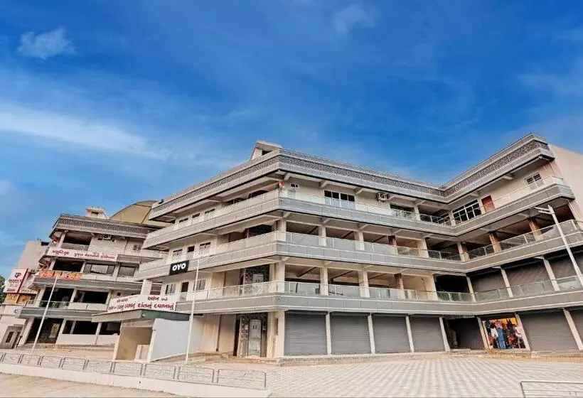 Hotelli Collection O Kanha Inn