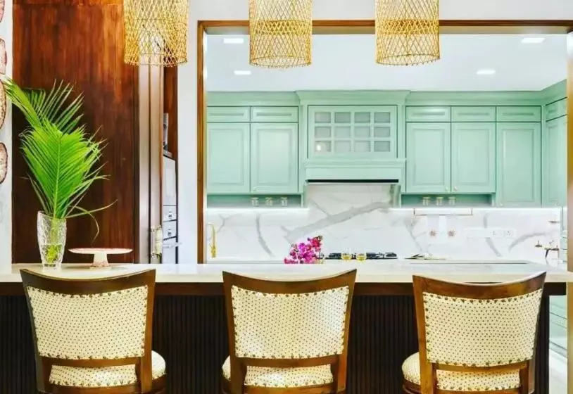 White Pearl Beach Resort