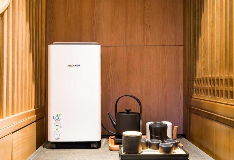 Hotel 北京悦明元星空白塔景观四合院民宿