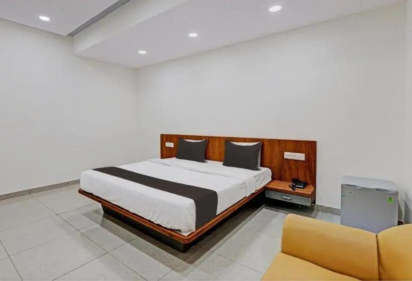 ホテル Collection O Kanha Inn