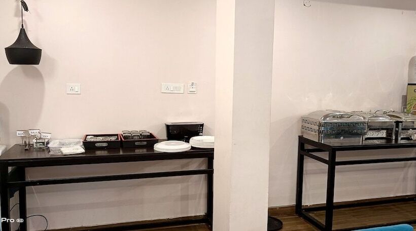 فندق De Crown Luxury