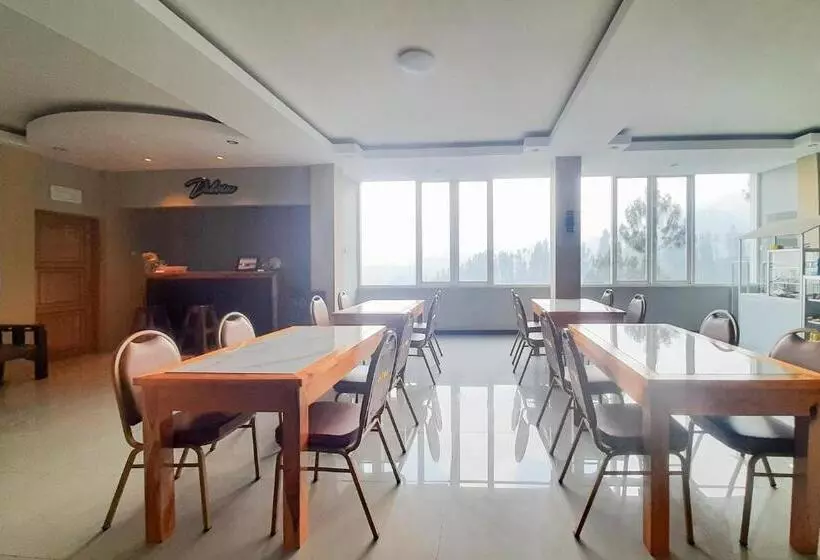 Hotelli Delvia Bromo Homestay Mitra Reddoorz